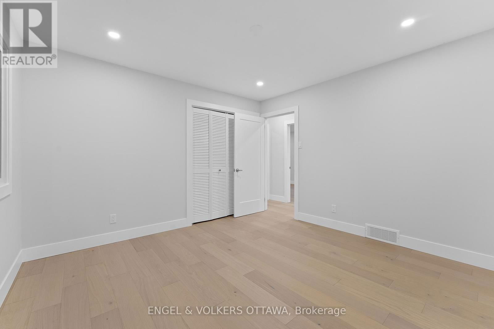 2326 STONEY LANE Image 27