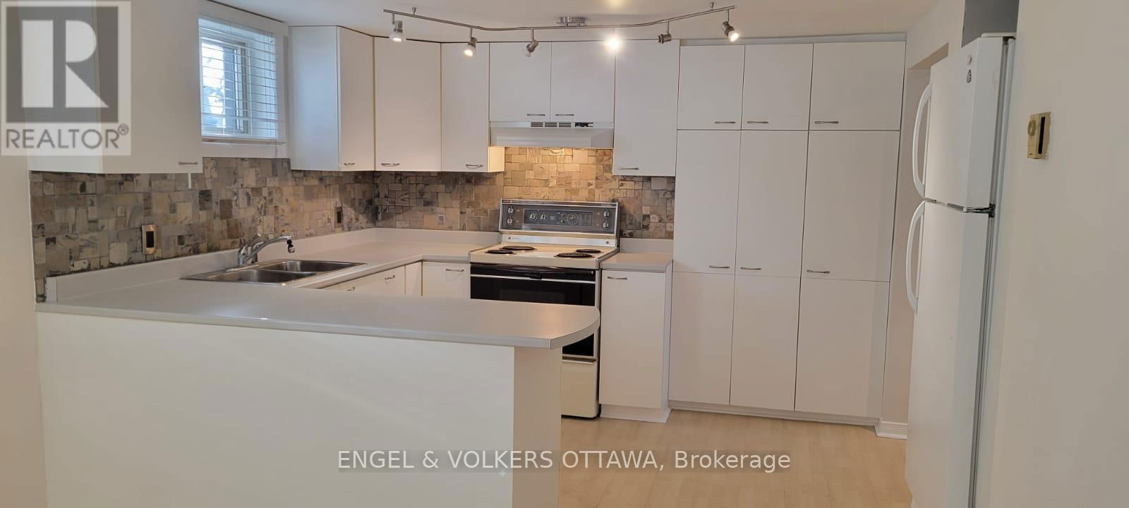 2326 STONEY LANE Image 36