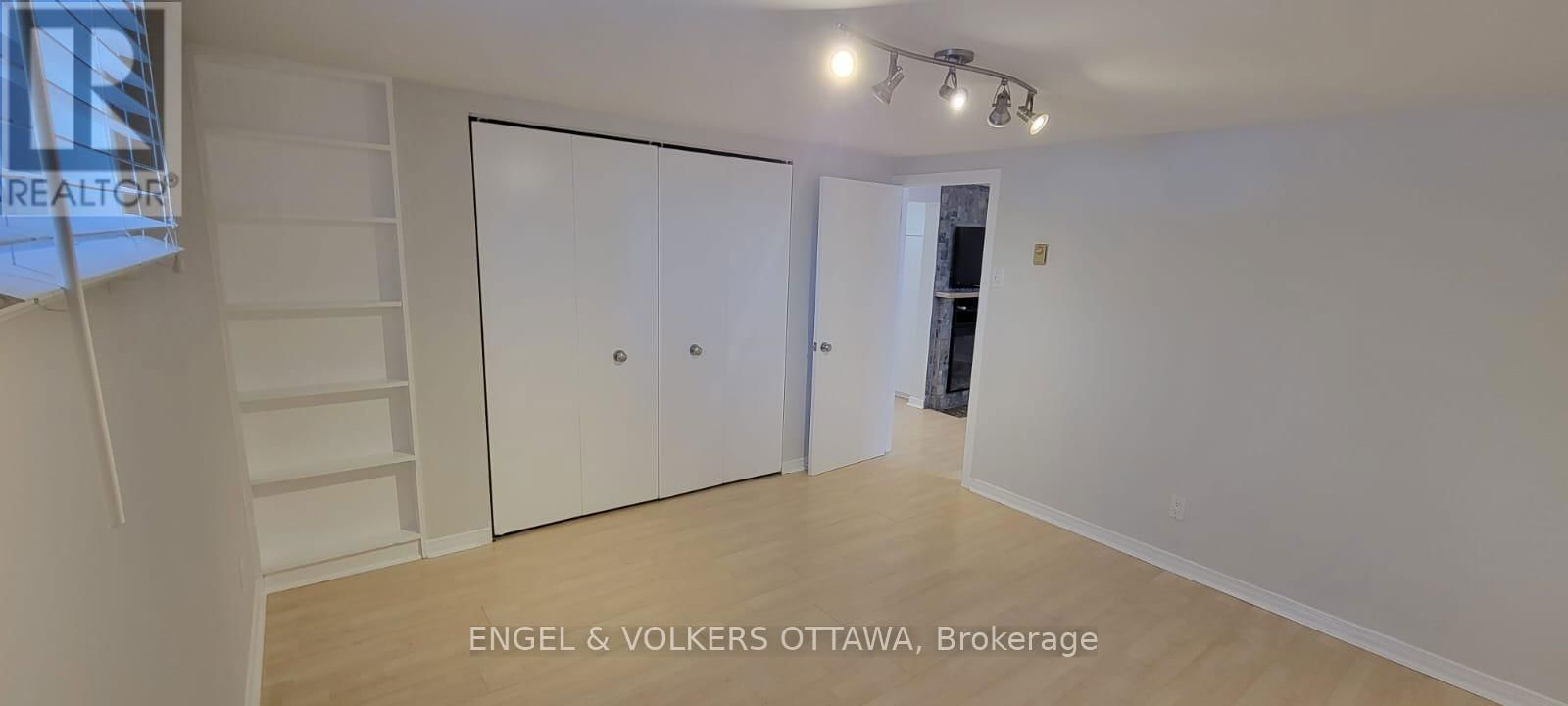 2326 STONEY LANE Image 38