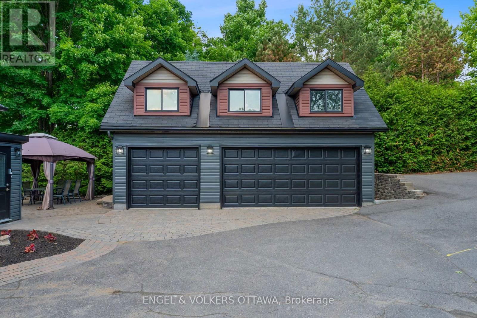 2326 STONEY LANE Image 45