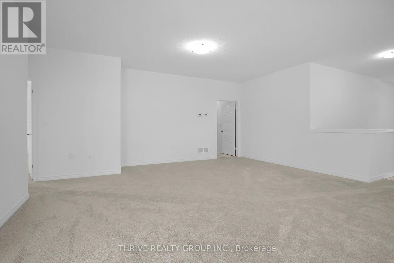 29 - 1080 UPPERPOINT AVENUE Image 17