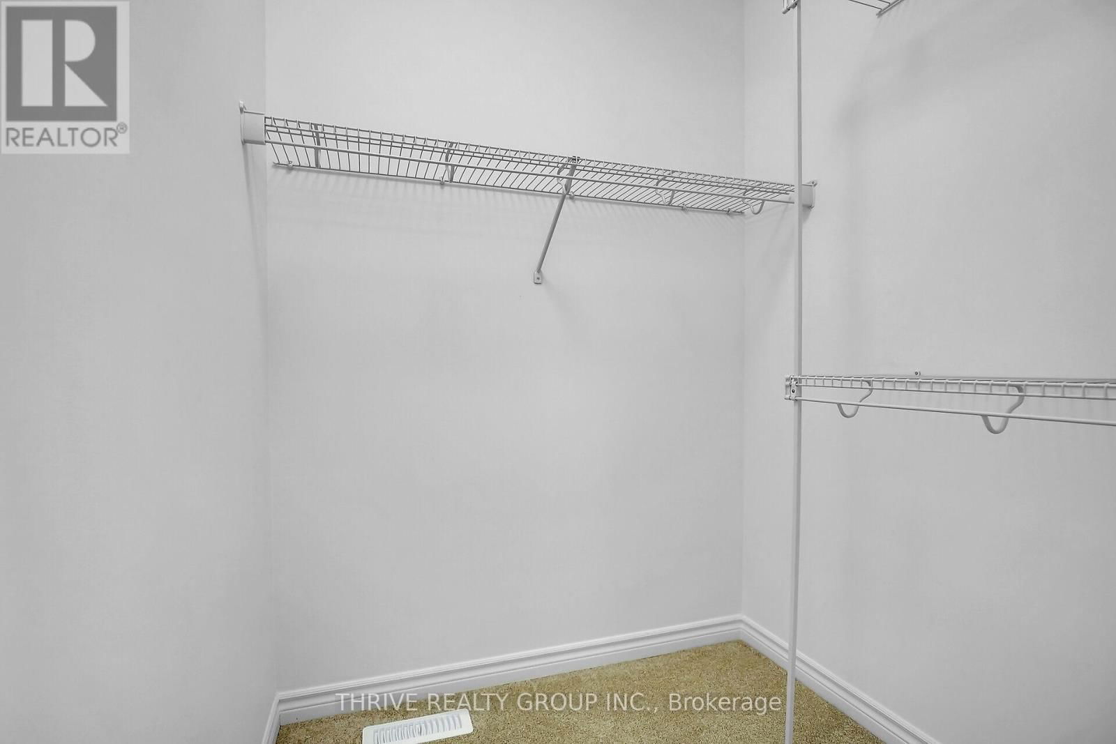 29 - 1080 UPPERPOINT AVENUE Image 23