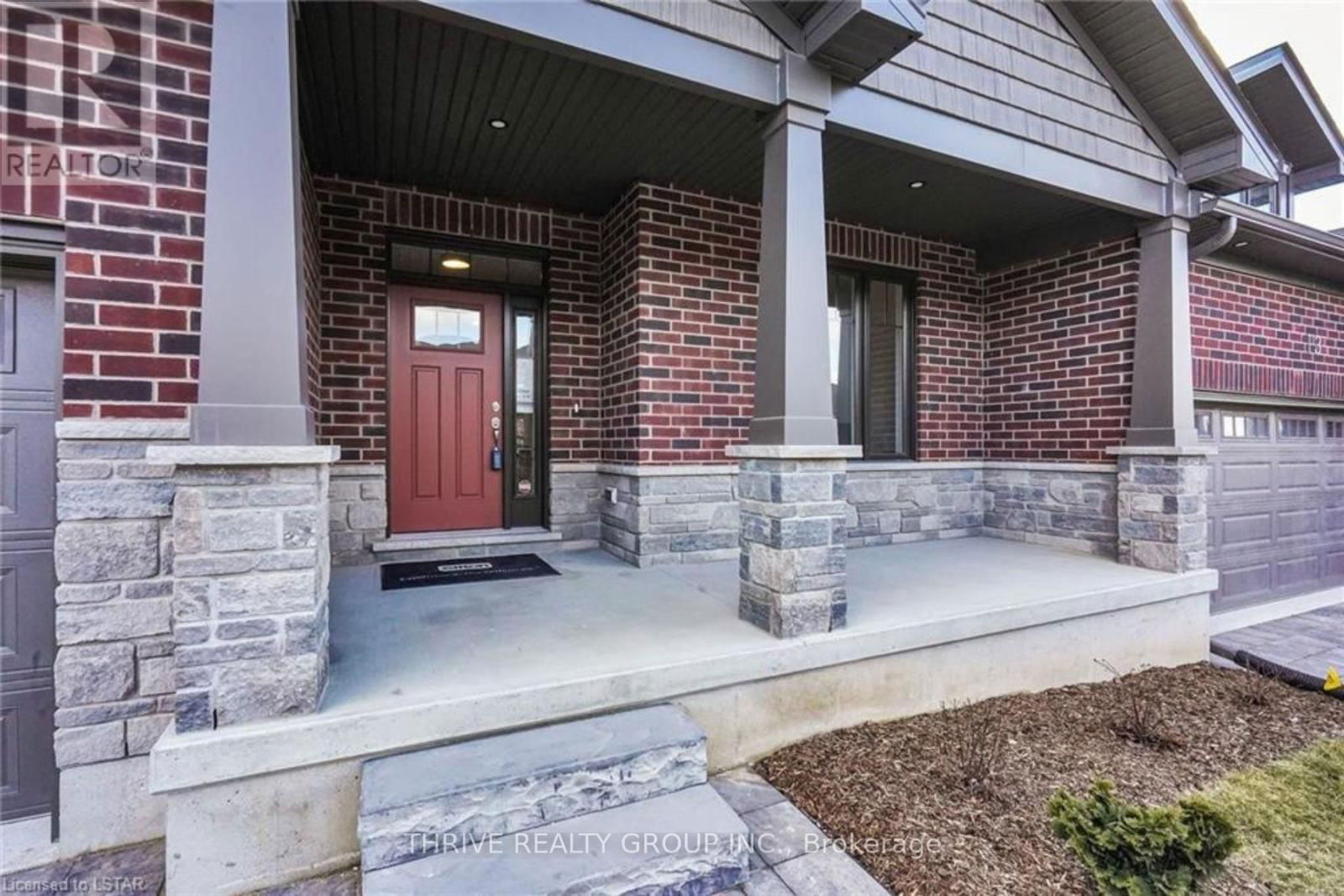 29 - 1080 UPPERPOINT AVENUE Image 3