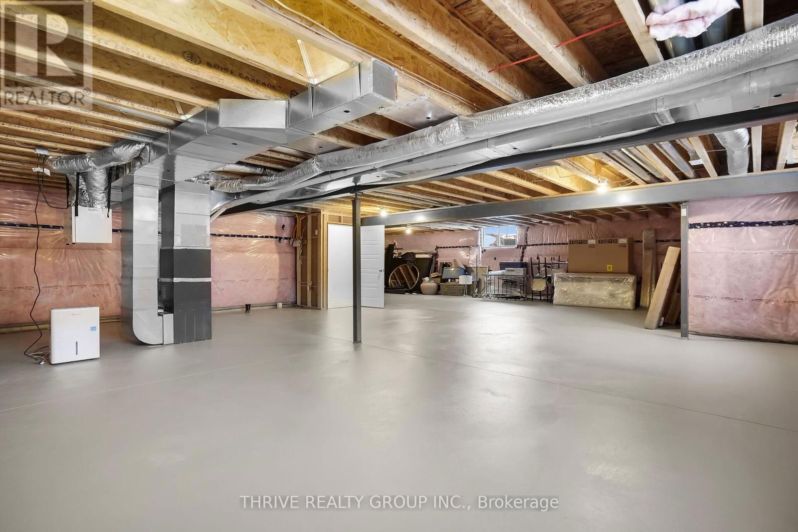 29 - 1080 UPPERPOINT AVENUE Image 34