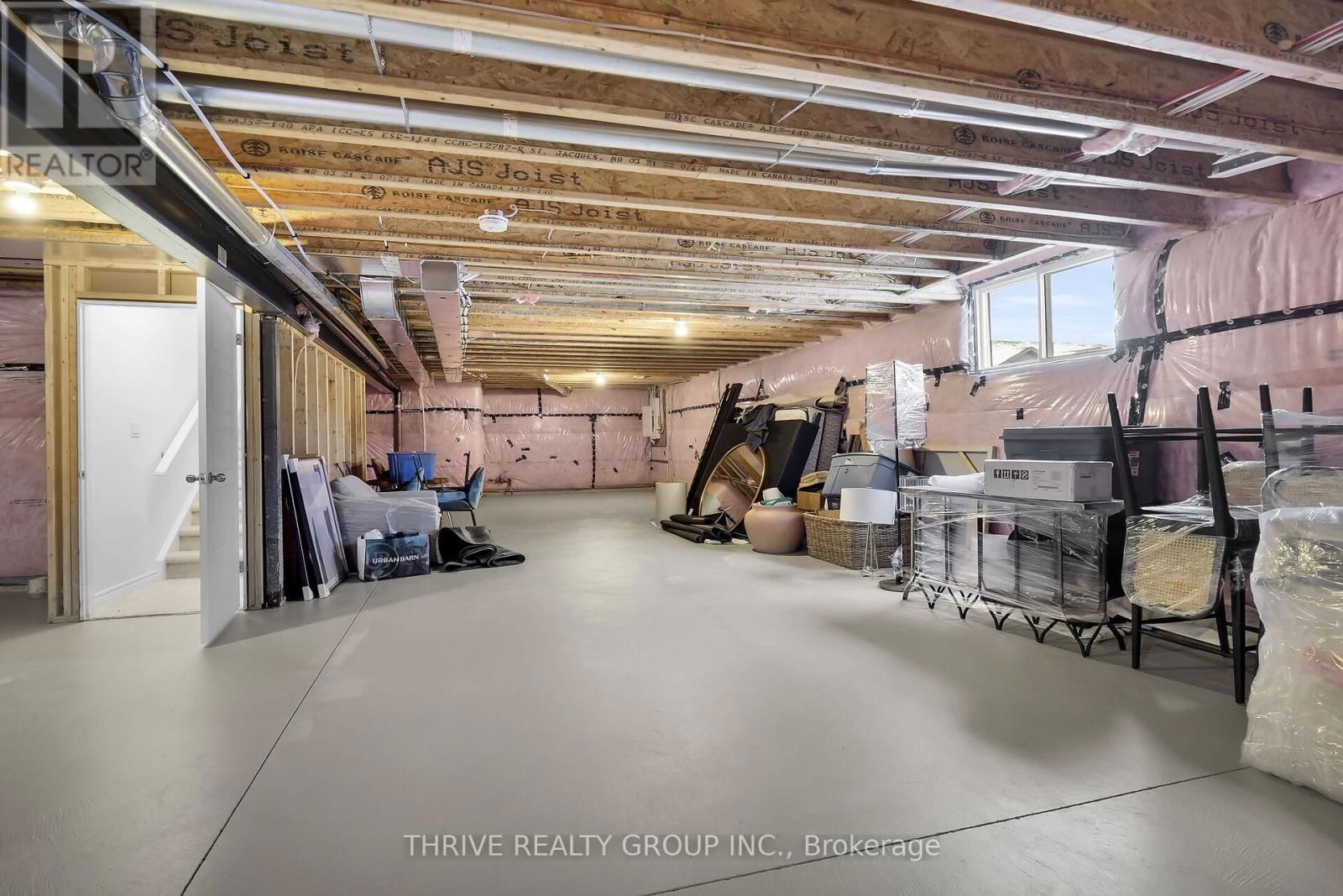 29 - 1080 UPPERPOINT AVENUE Image 35