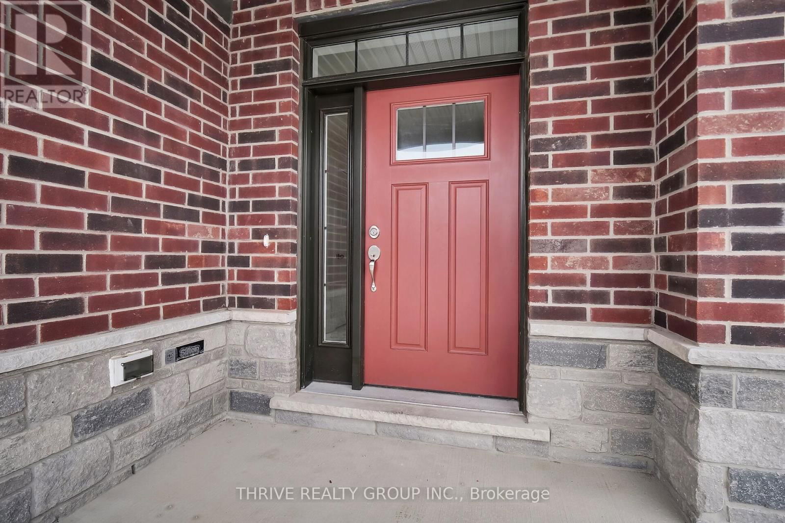 29 - 1080 UPPERPOINT AVENUE Image 4