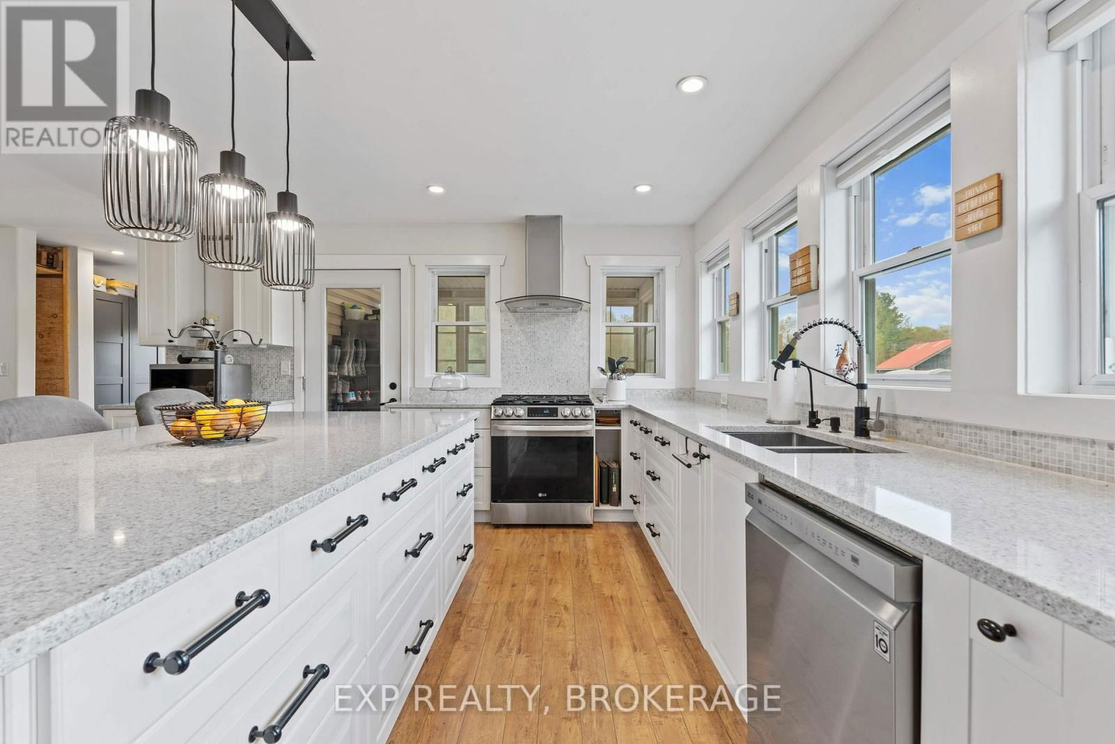 36 TRAVERSE LAKE LANE Image 18