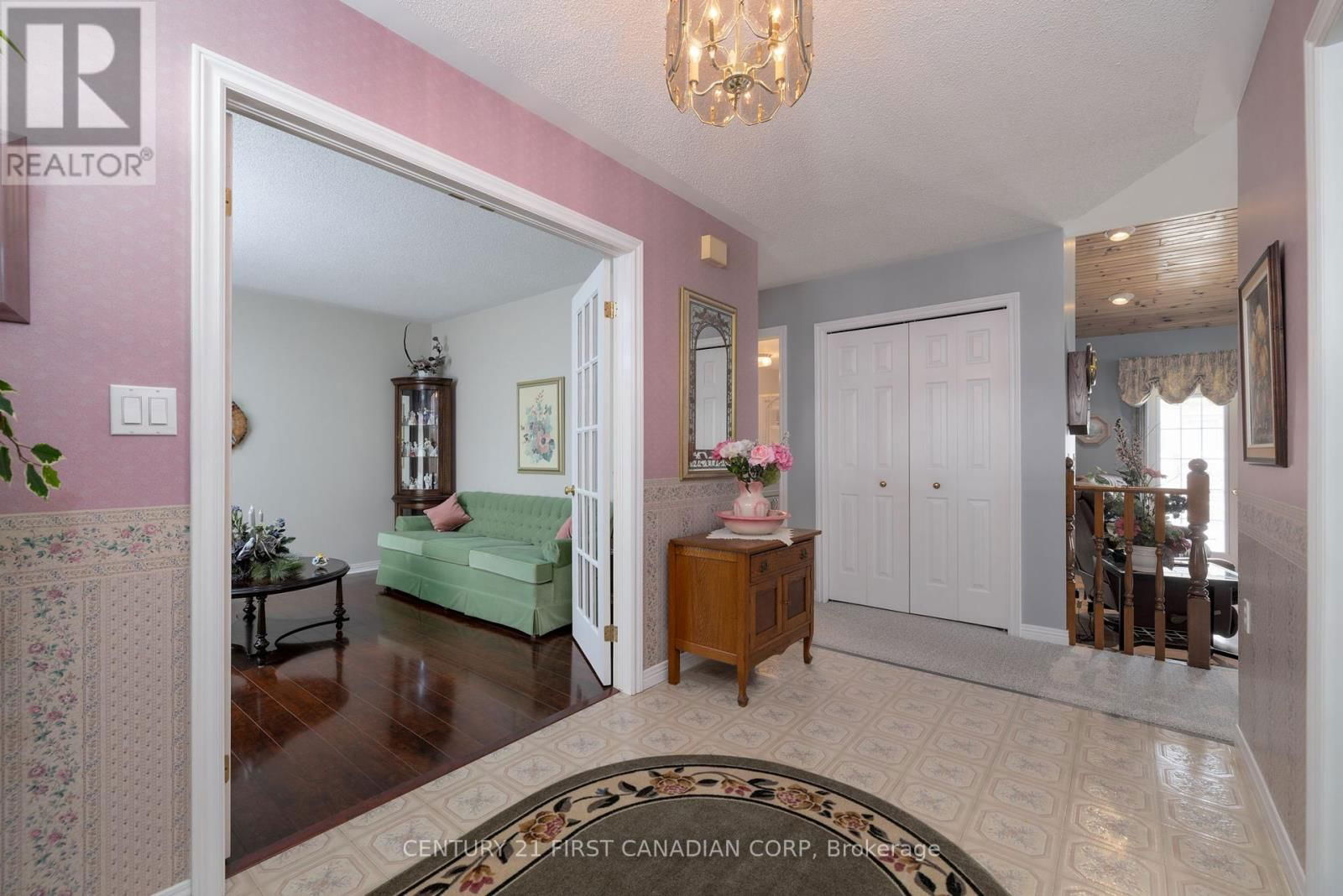 196 HULL ROAD Image 14