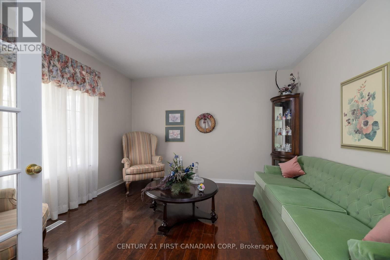 196 HULL ROAD Image 15