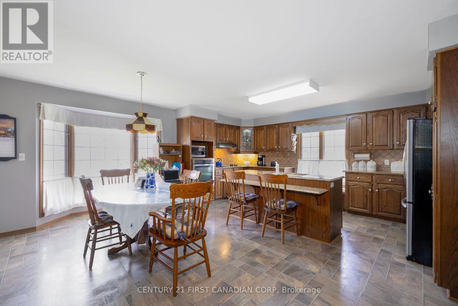 196 HULL ROAD Image 16