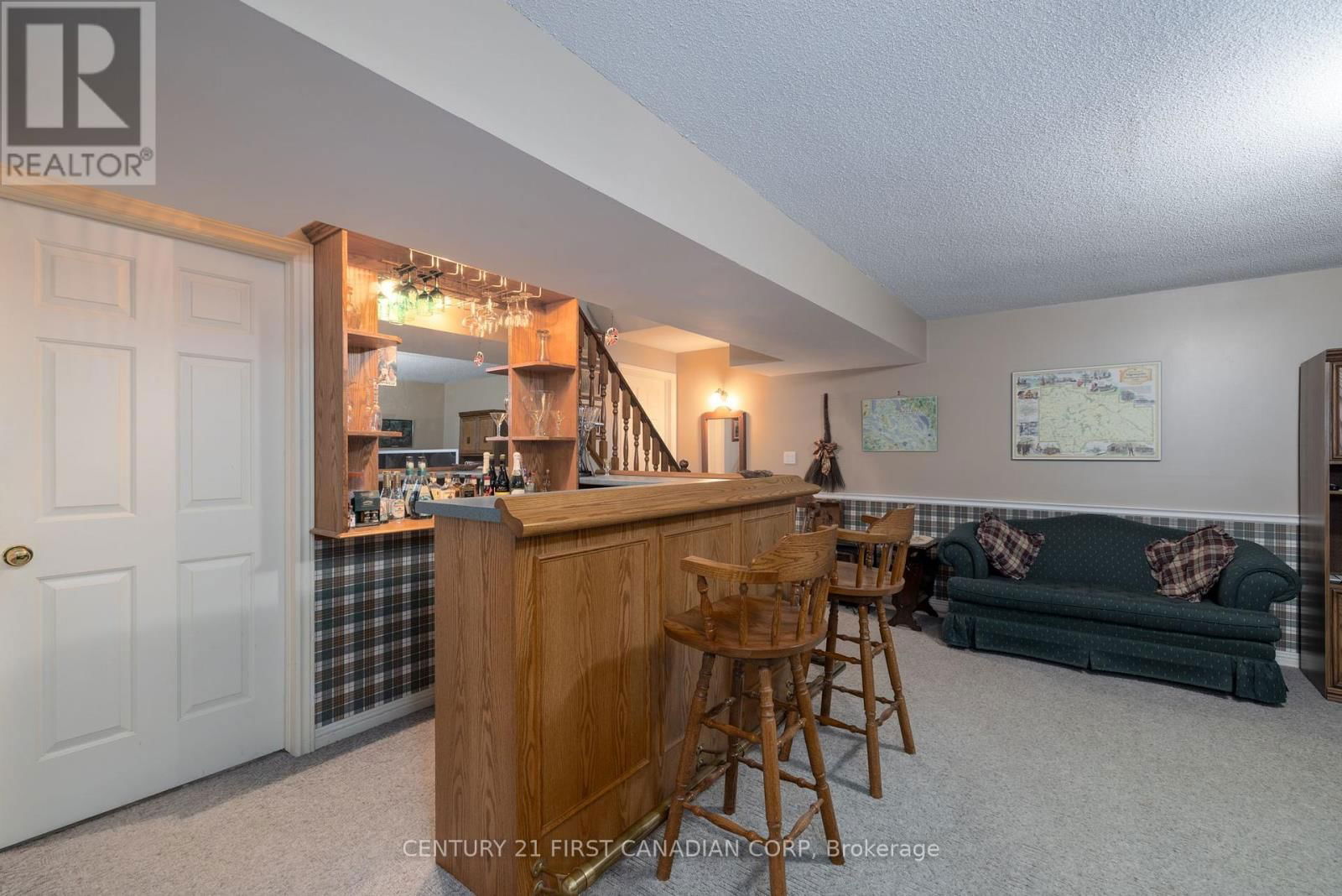 196 HULL ROAD Image 29