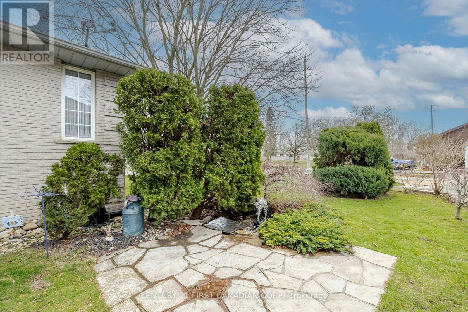 196 HULL ROAD Image 9