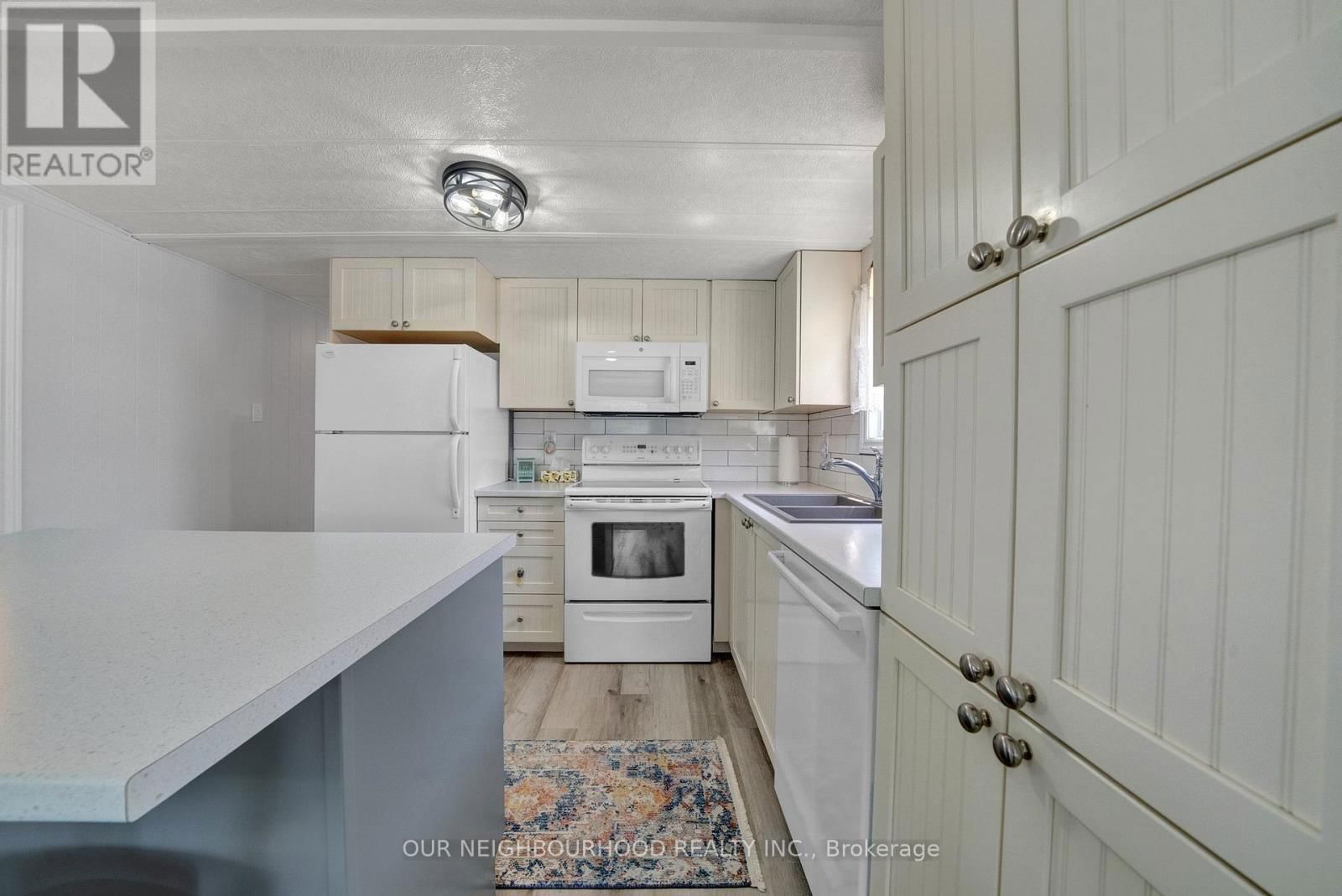 29 HILLVIEW DRIVE Image 13