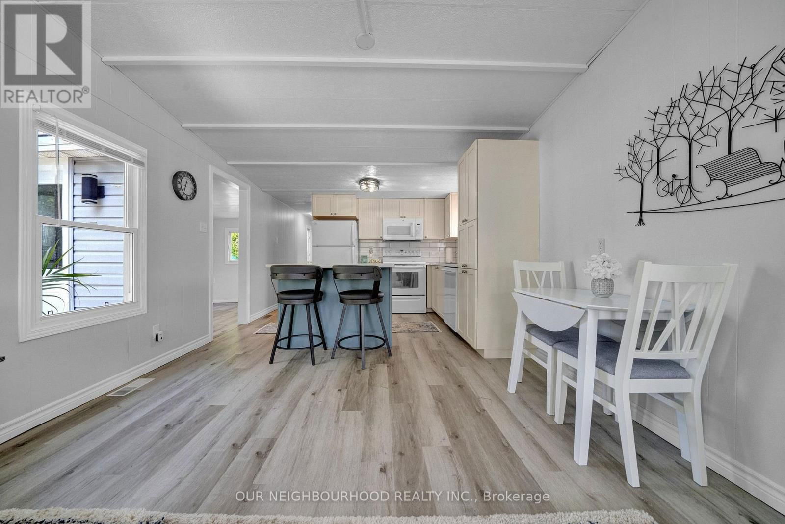 29 HILLVIEW DRIVE Image 15