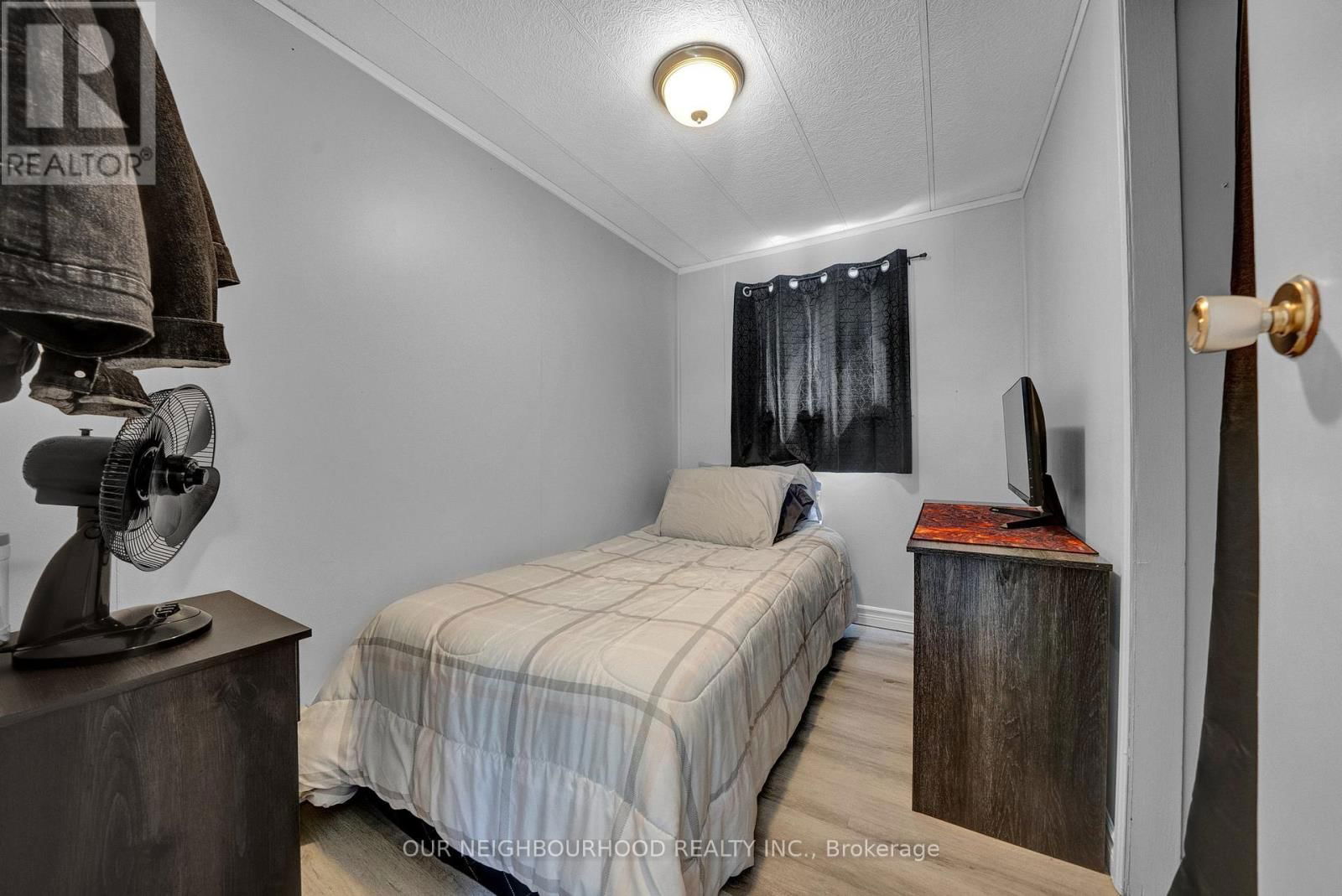 29 HILLVIEW DRIVE Image 23