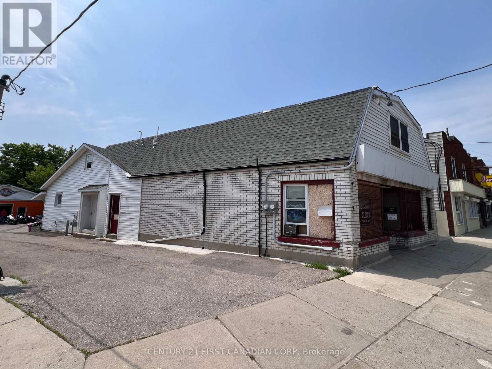 745 & 749 HAMILTON ROAD Image 2