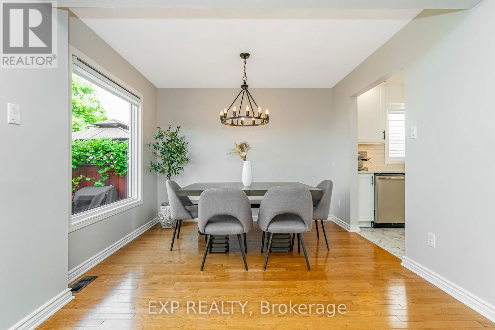 50 SADDLE CRESCENT Image 18
