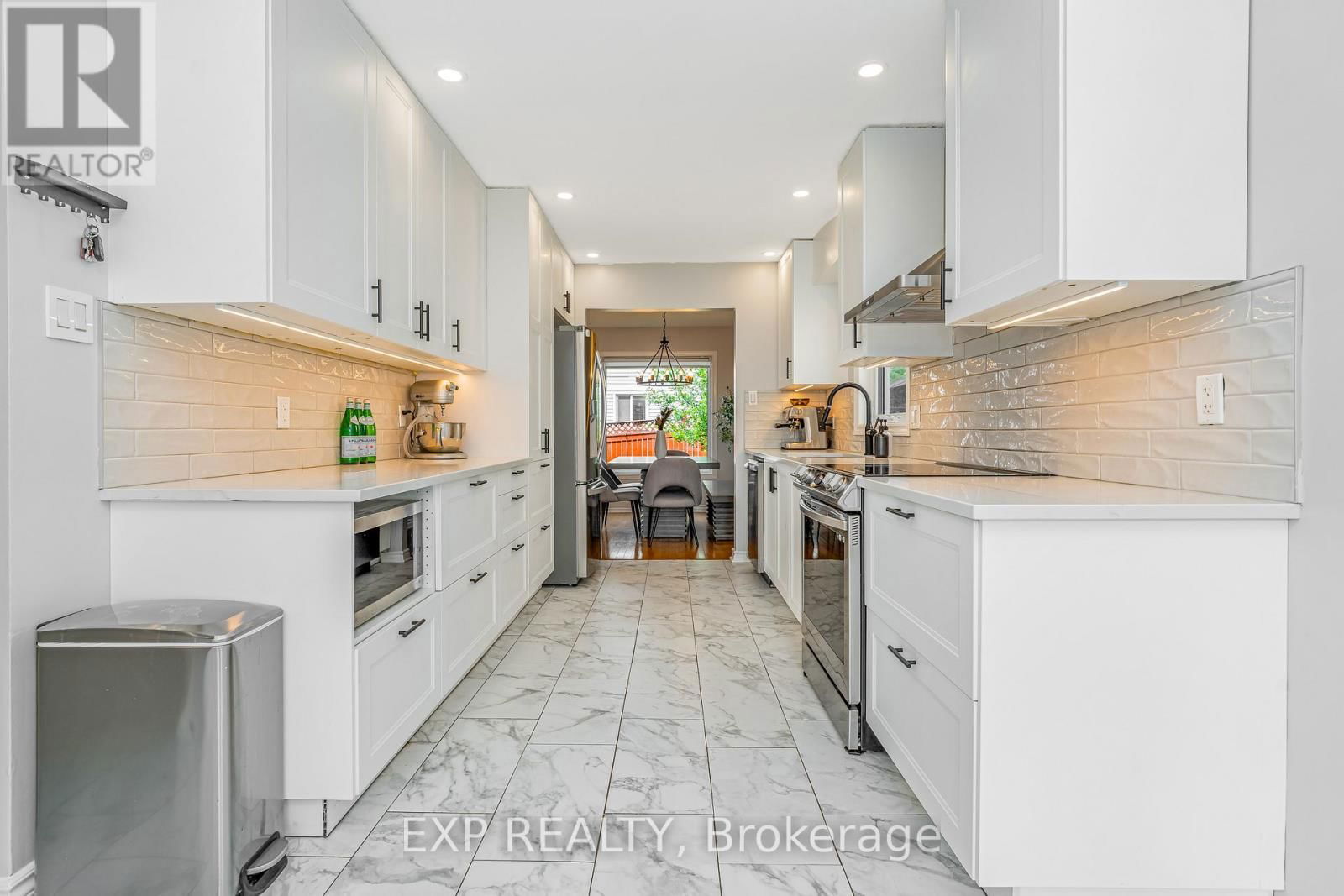 50 SADDLE CRESCENT Image 21