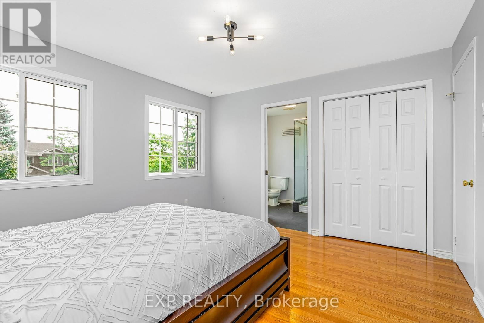 50 SADDLE CRESCENT Image 26