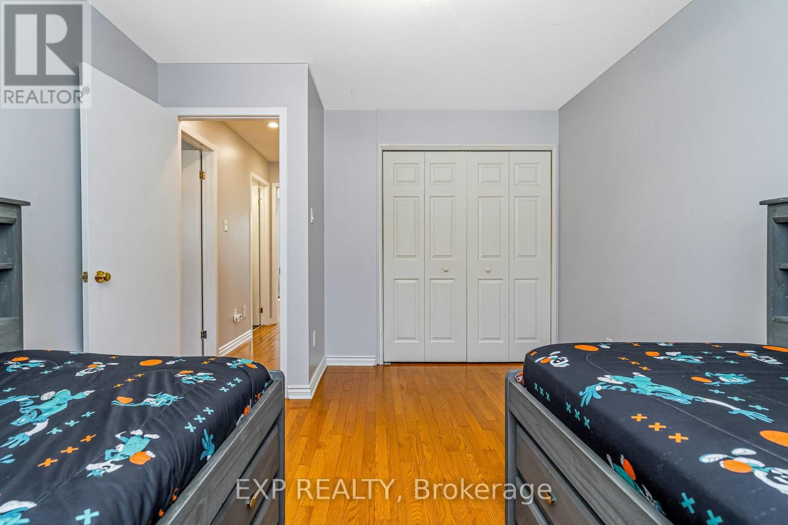 50 SADDLE CRESCENT Image 33