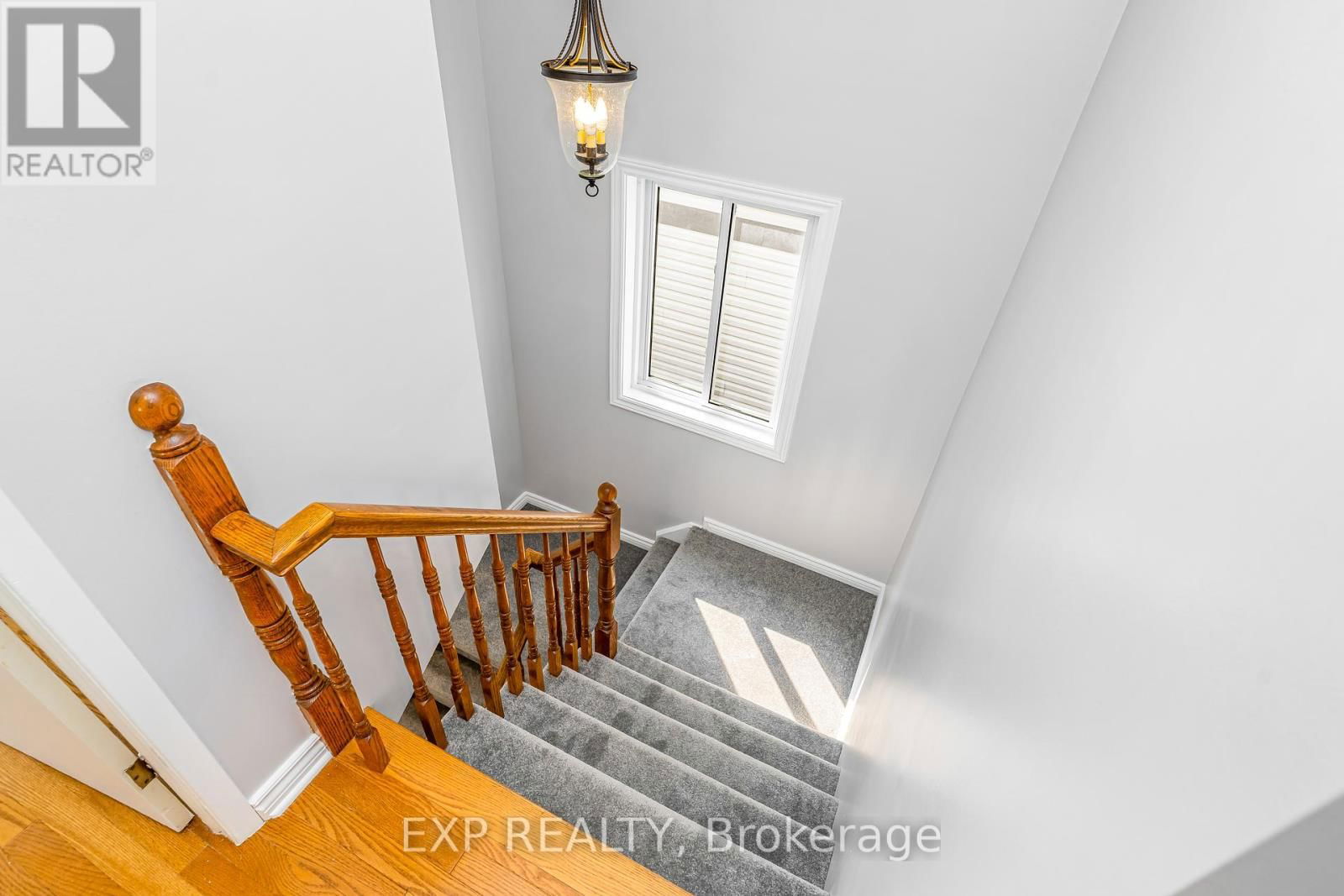 50 SADDLE CRESCENT Image 36