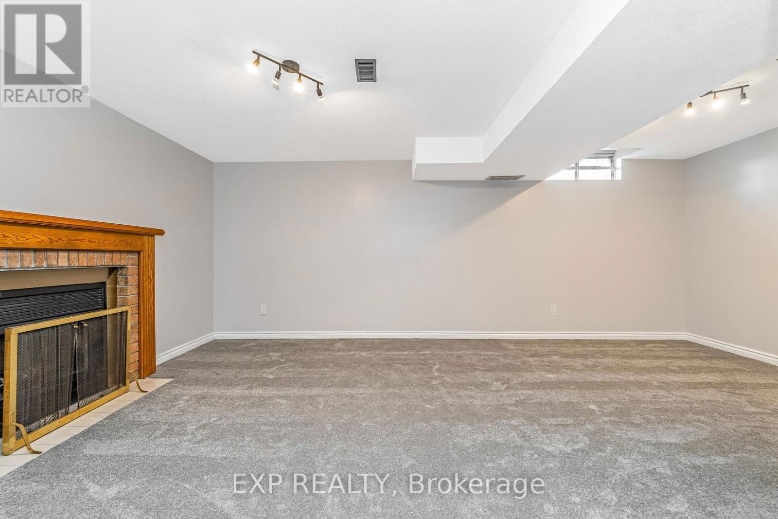 50 SADDLE CRESCENT Image 40