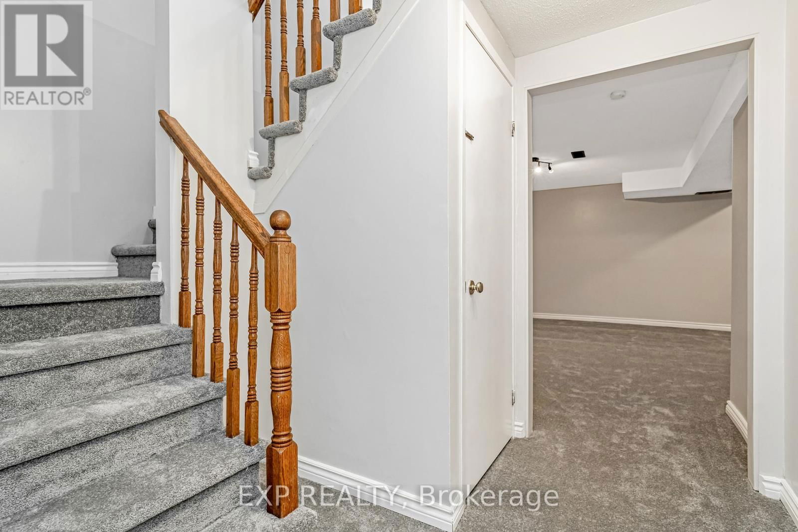 50 SADDLE CRESCENT Image 41