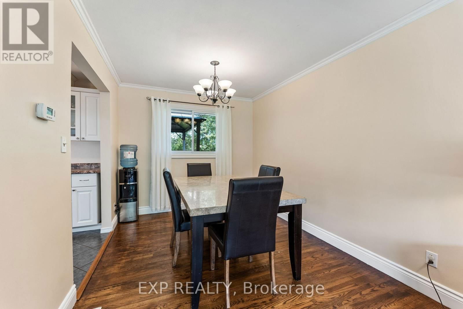 512 WHITES ROAD Image 14