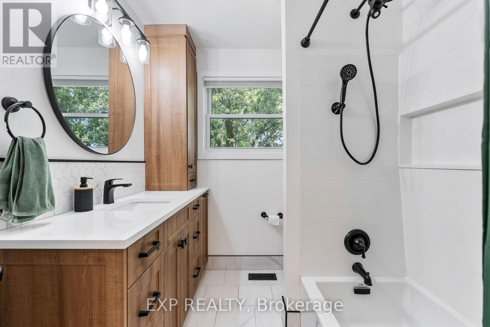 512 WHITES ROAD Image 24