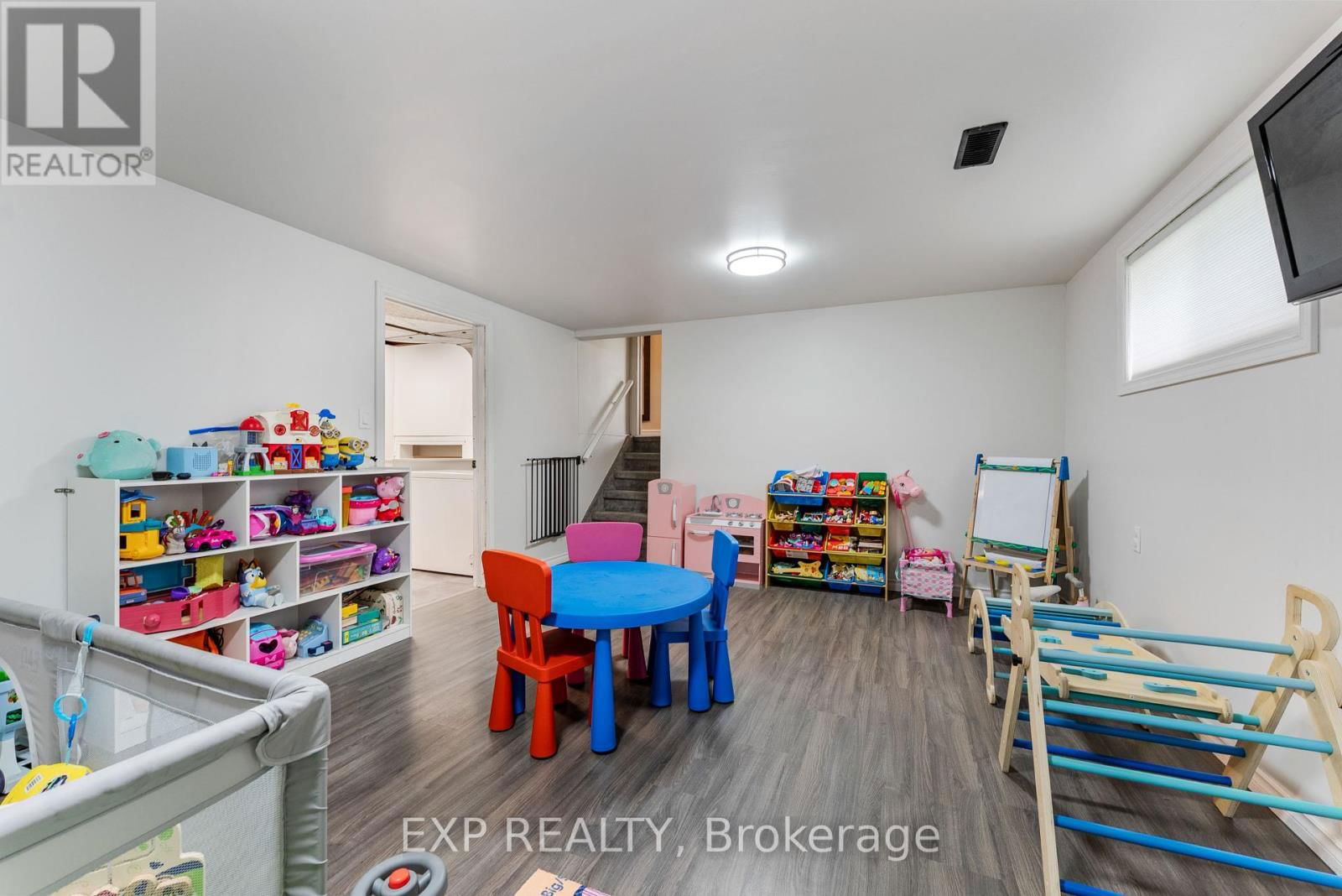 512 WHITES ROAD Image 29