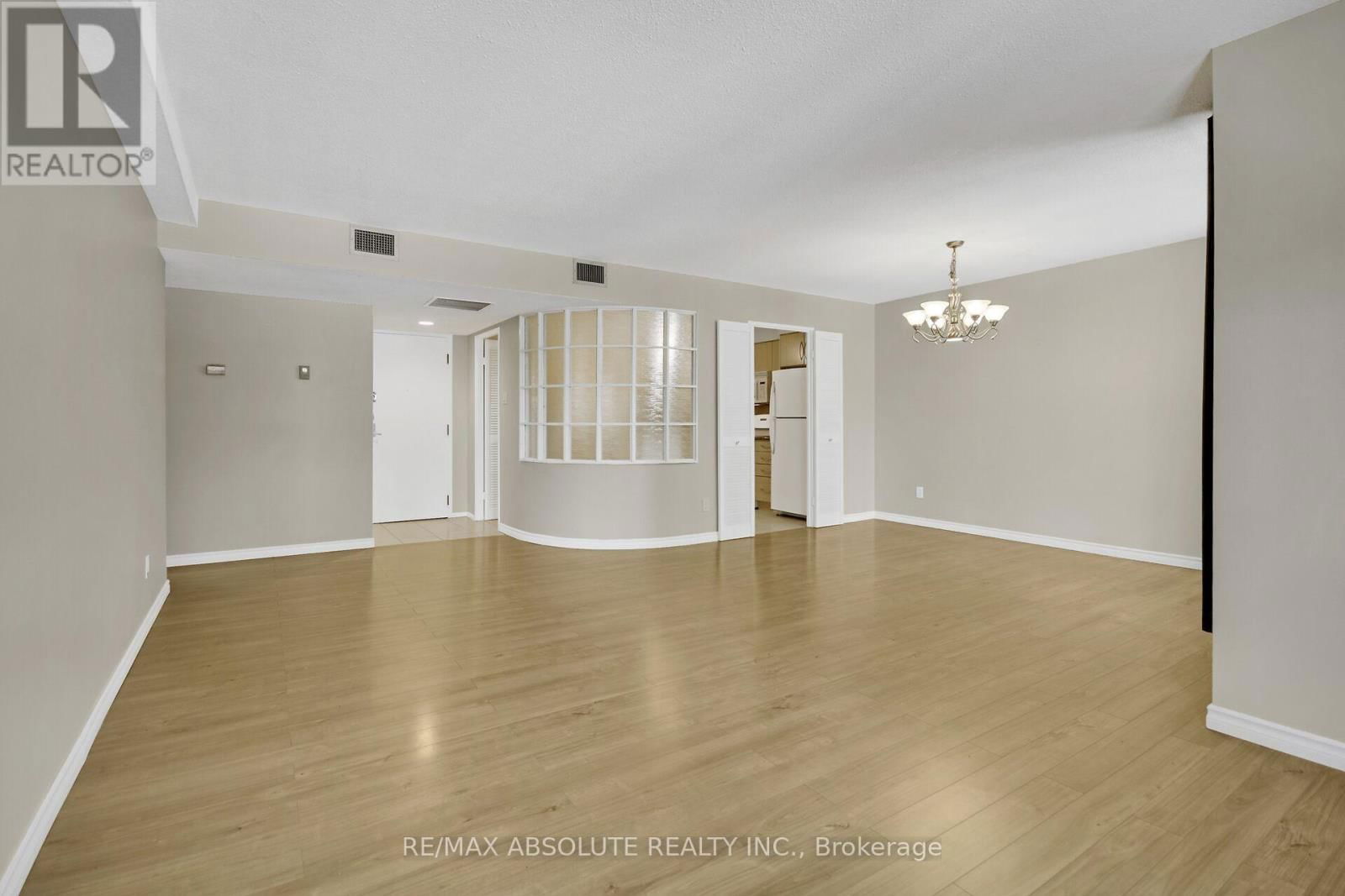 203 - 50 EMMERSON AVENUE Image 11