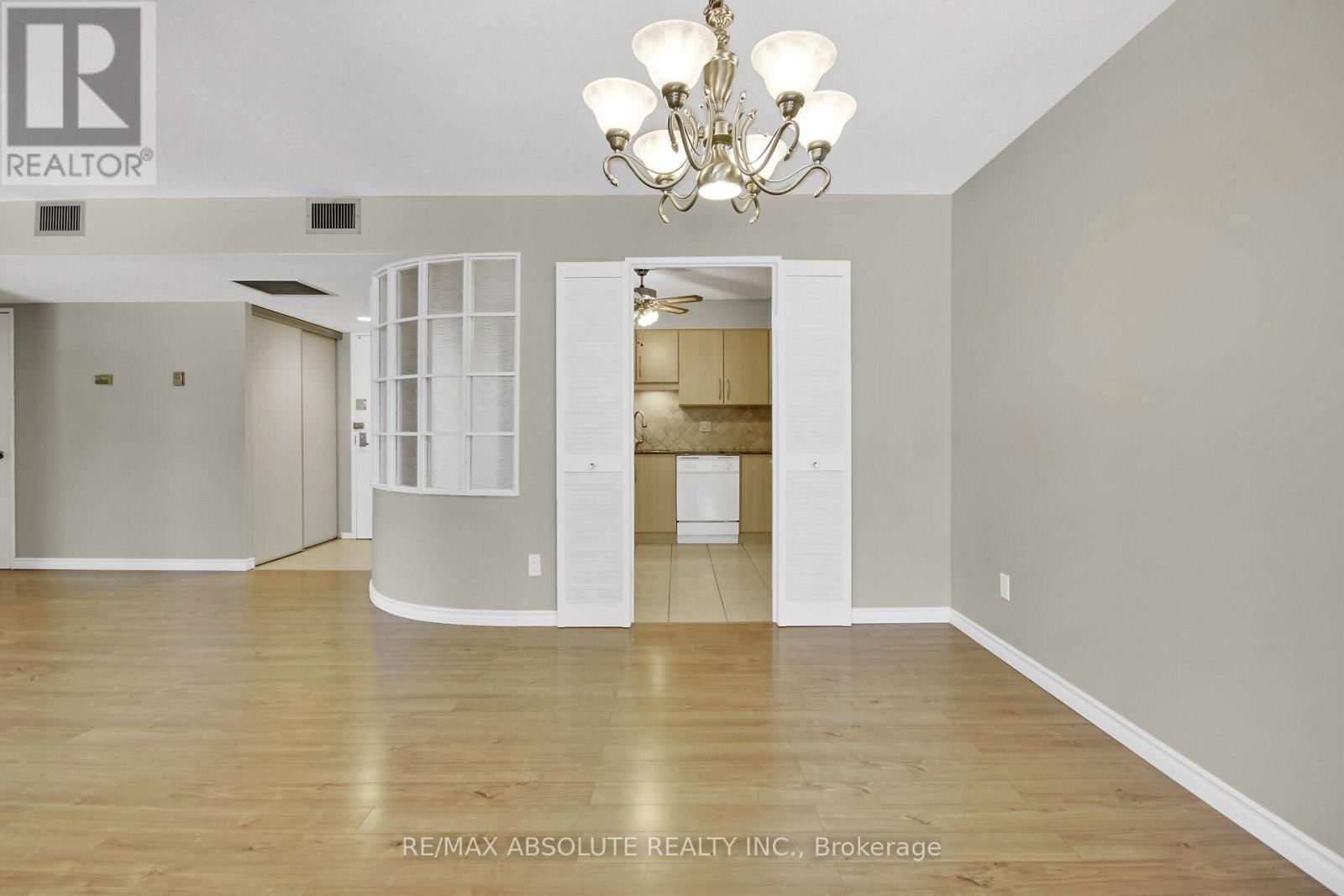203 - 50 EMMERSON AVENUE Image 12