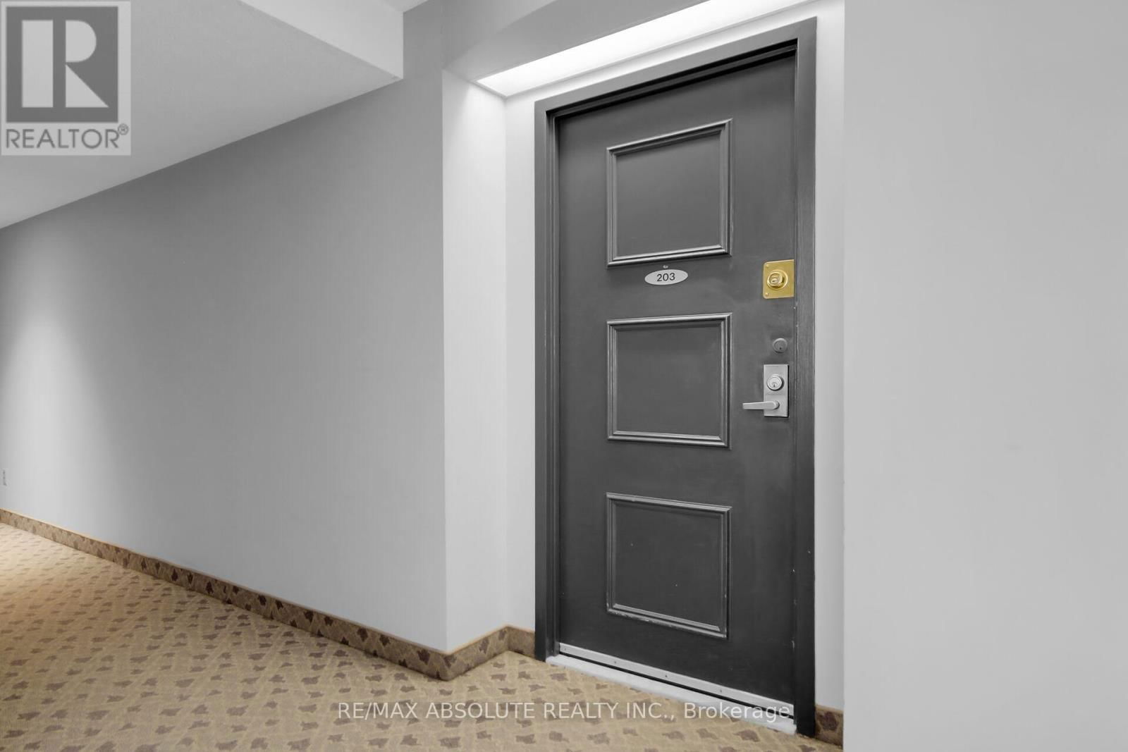 203 - 50 EMMERSON AVENUE Image 2