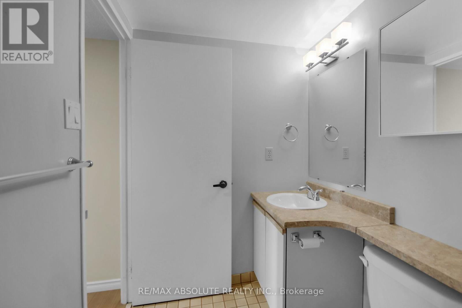 203 - 50 EMMERSON AVENUE Image 23