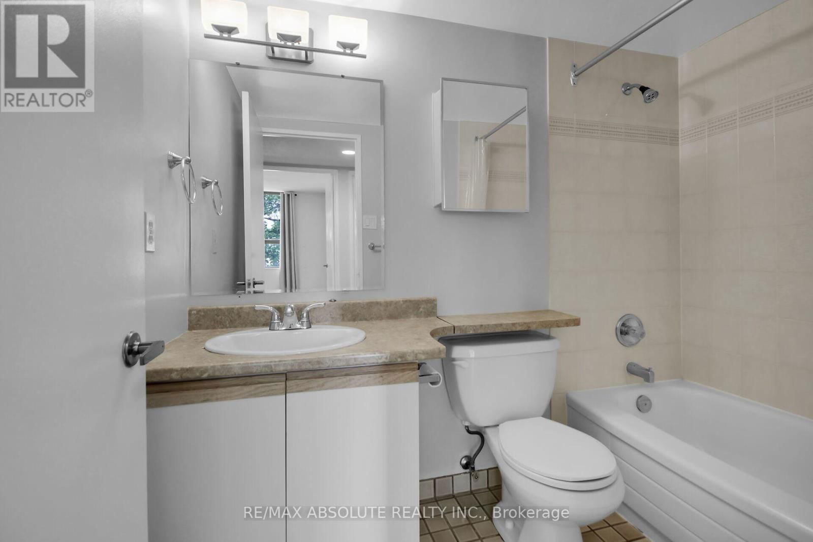 203 - 50 EMMERSON AVENUE Image 25