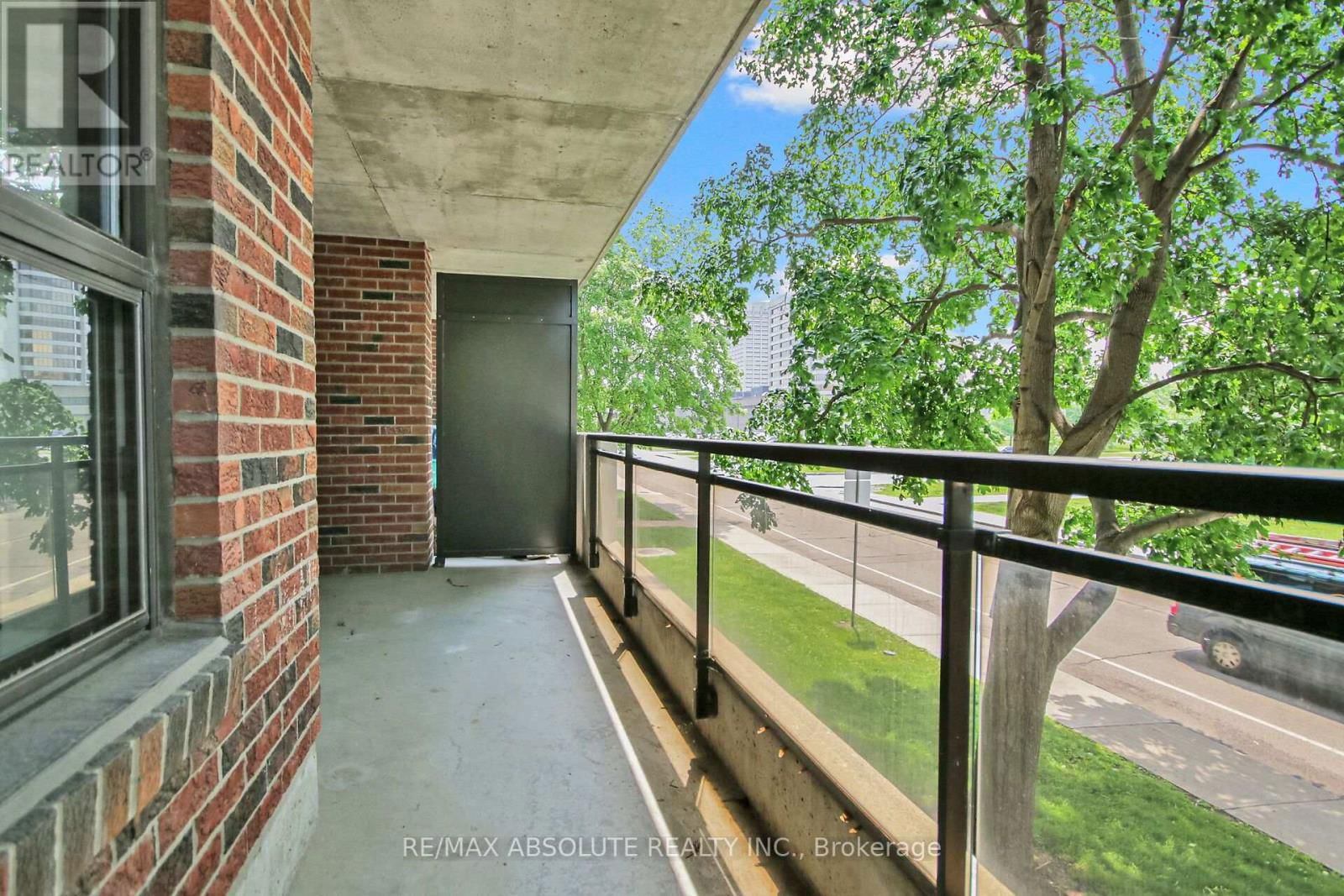 203 - 50 EMMERSON AVENUE Image 34