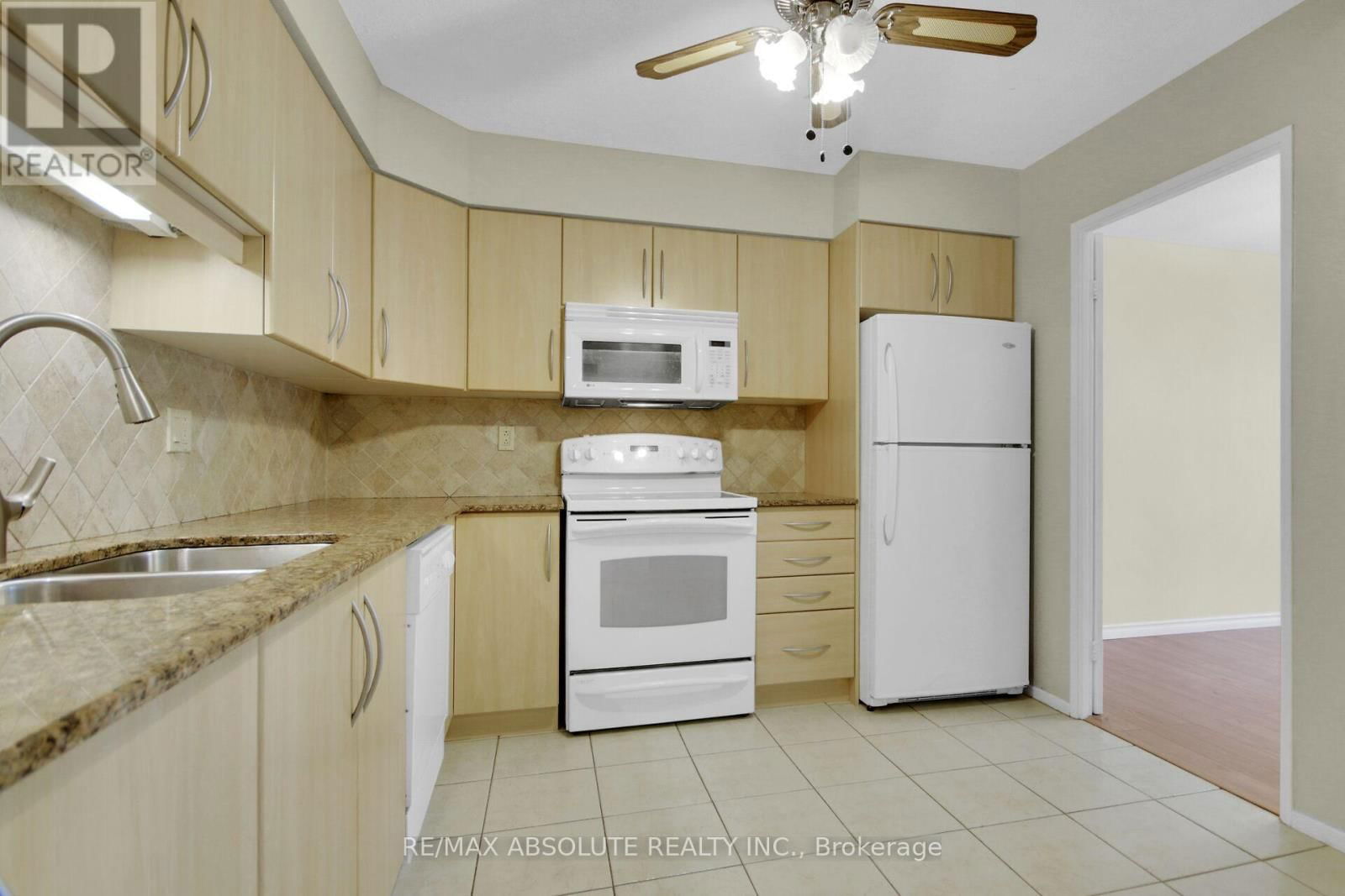 203 - 50 EMMERSON AVENUE Image 8