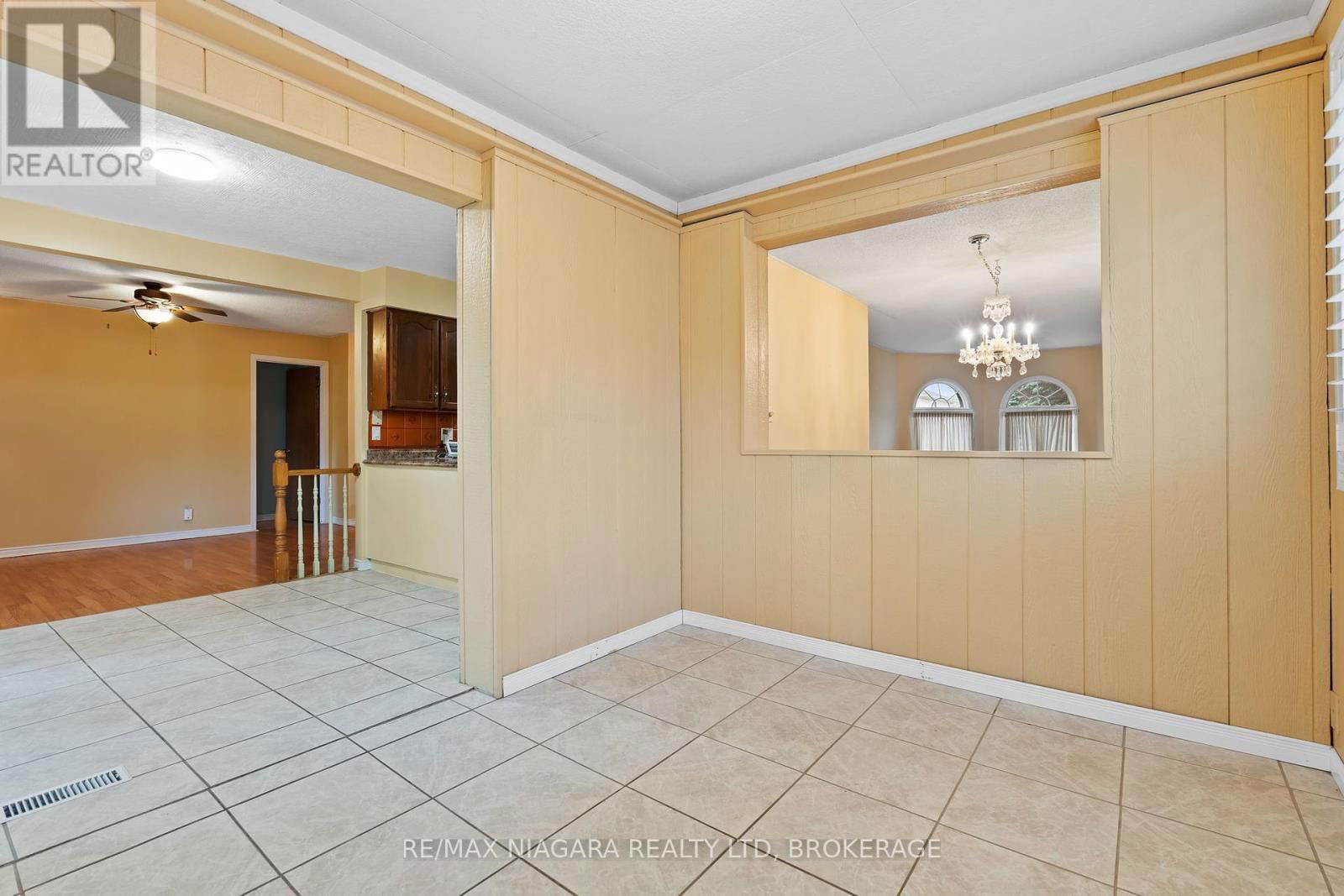 7534 MERRITT AVENUE Image 15