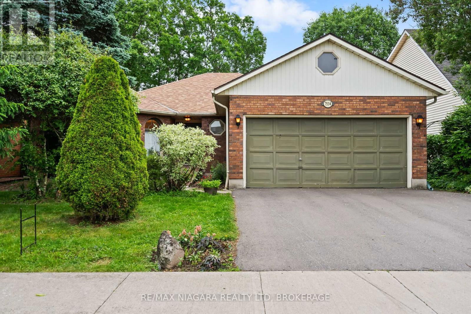 7534 MERRITT AVENUE Image 2