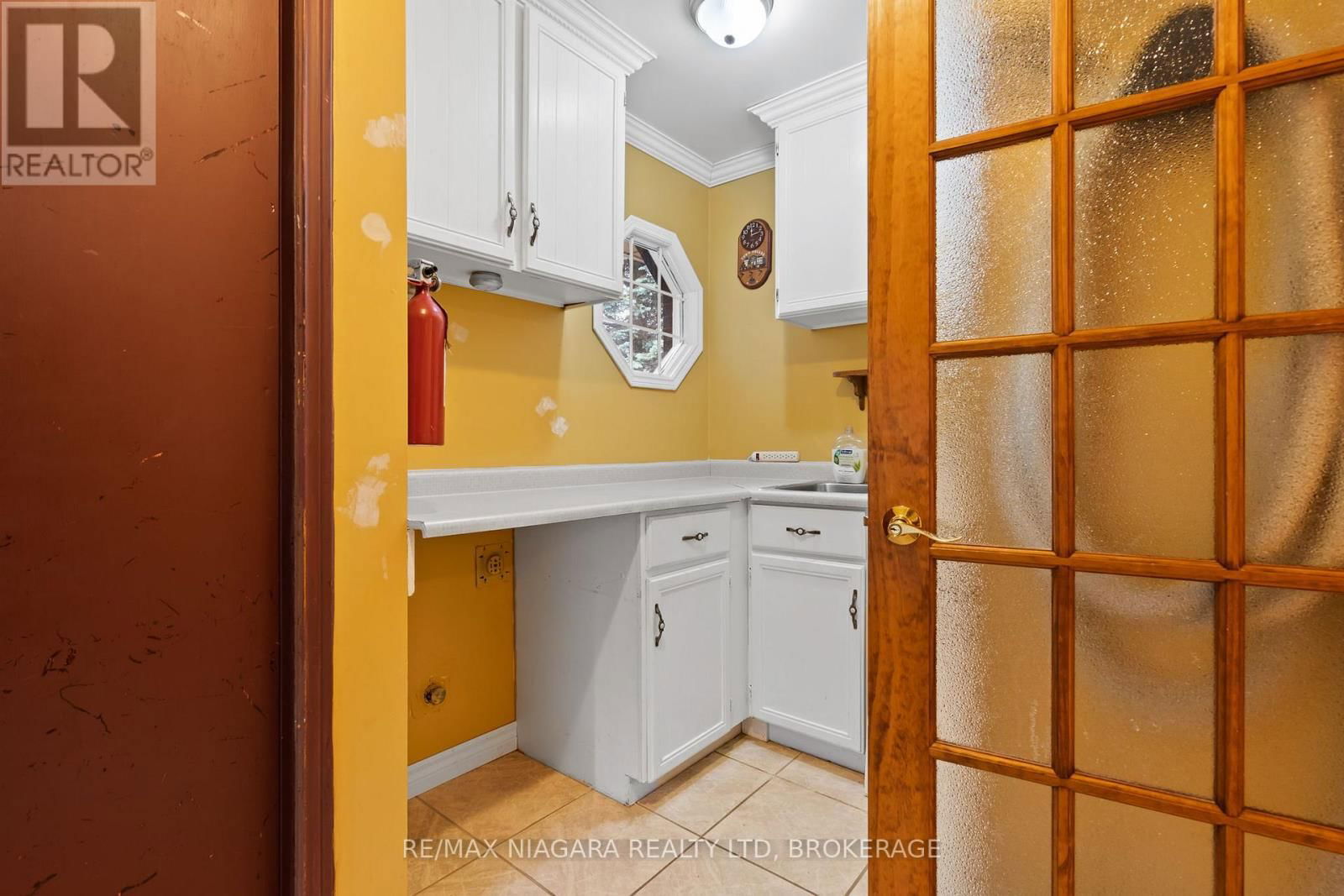 7534 MERRITT AVENUE Image 26