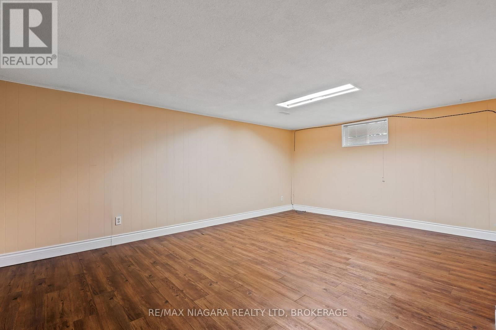 7534 MERRITT AVENUE Image 29