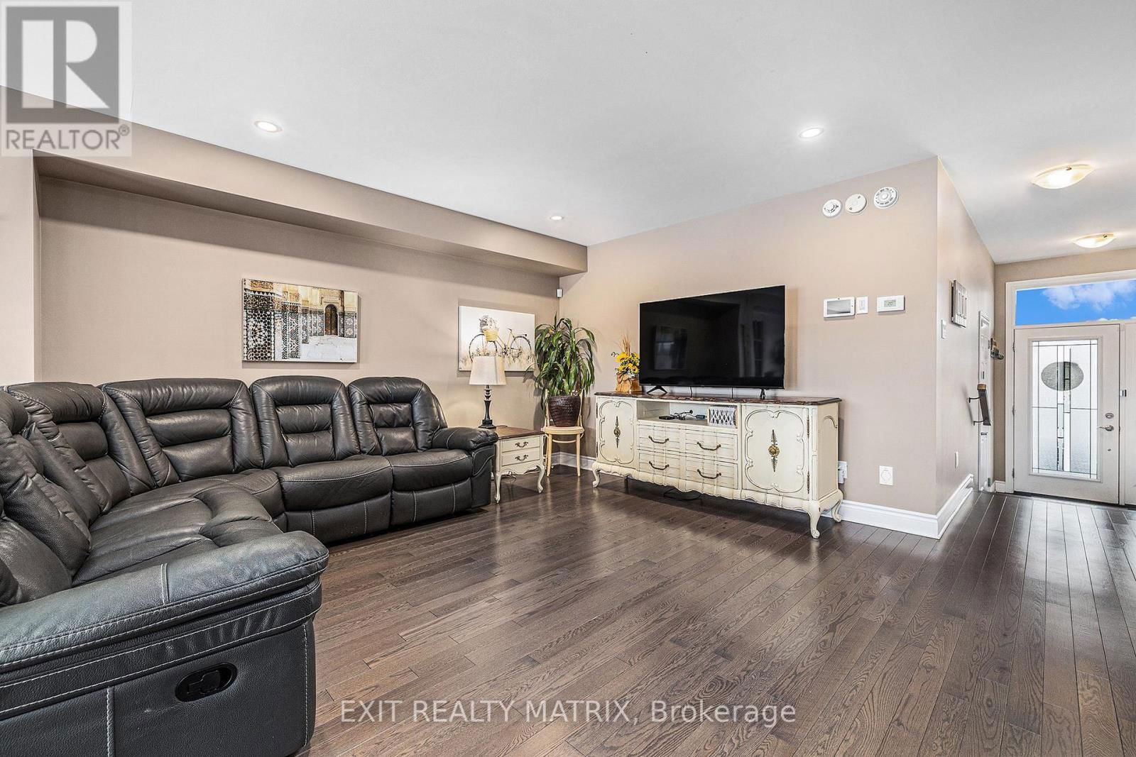 214 ARGILE STREET Image 4