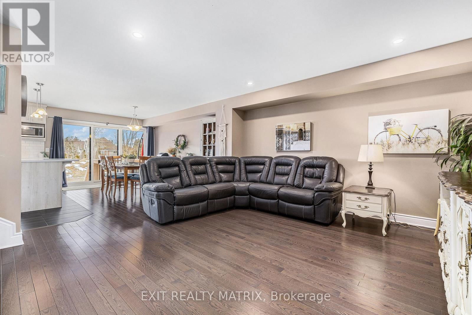 214 ARGILE STREET Image 6