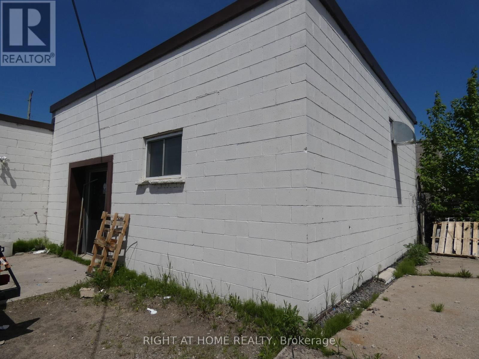 1319 HAMMOND STREET Image 22