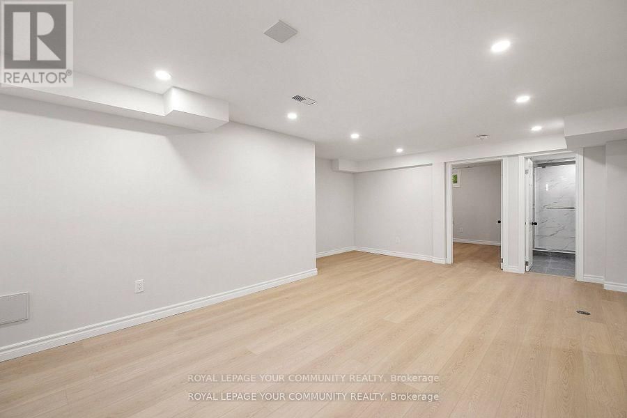 31 DUNBLANE AVENUE Image 27