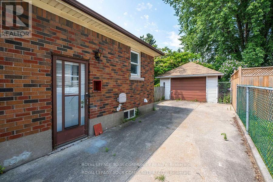 31 DUNBLANE AVENUE Image 45