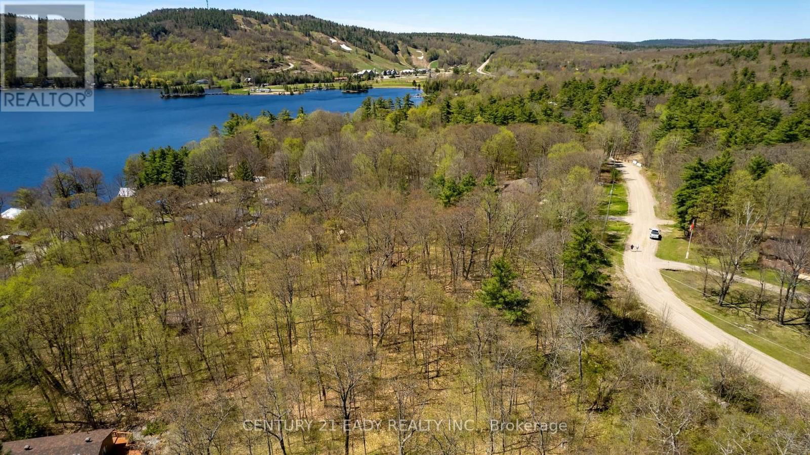 00 POPLAR WAY Image 16