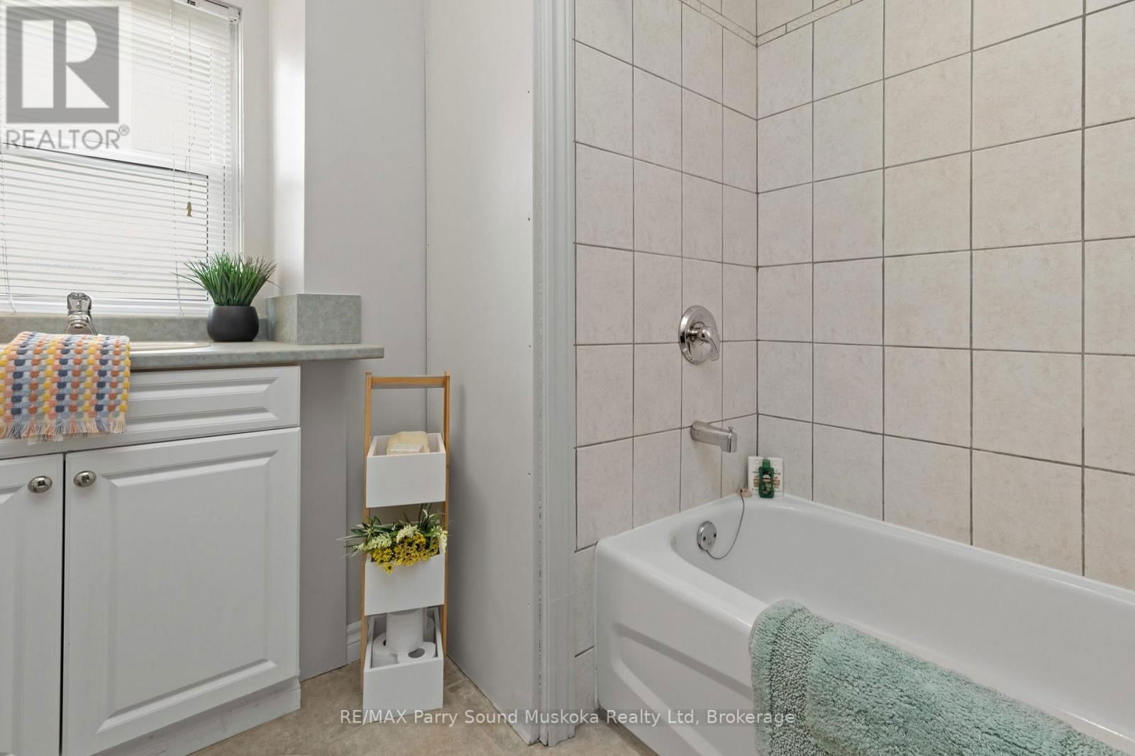 97 JAMES STREET Image 13
