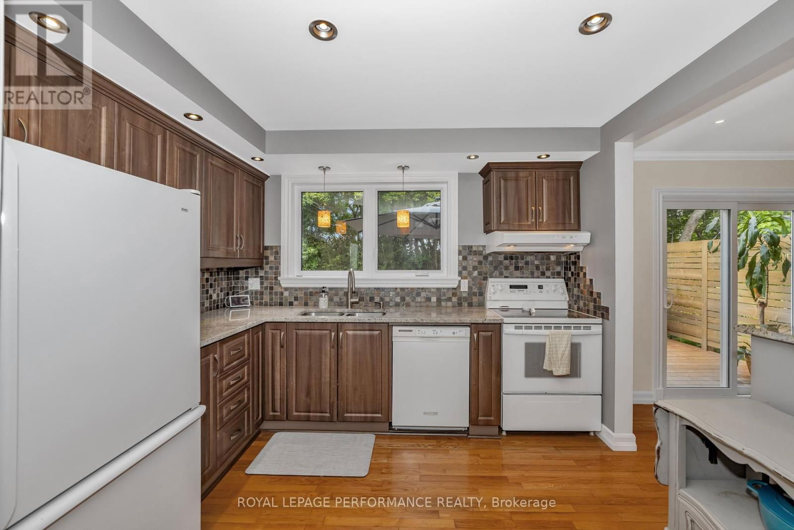 1193 COBDEN ROAD Image 11