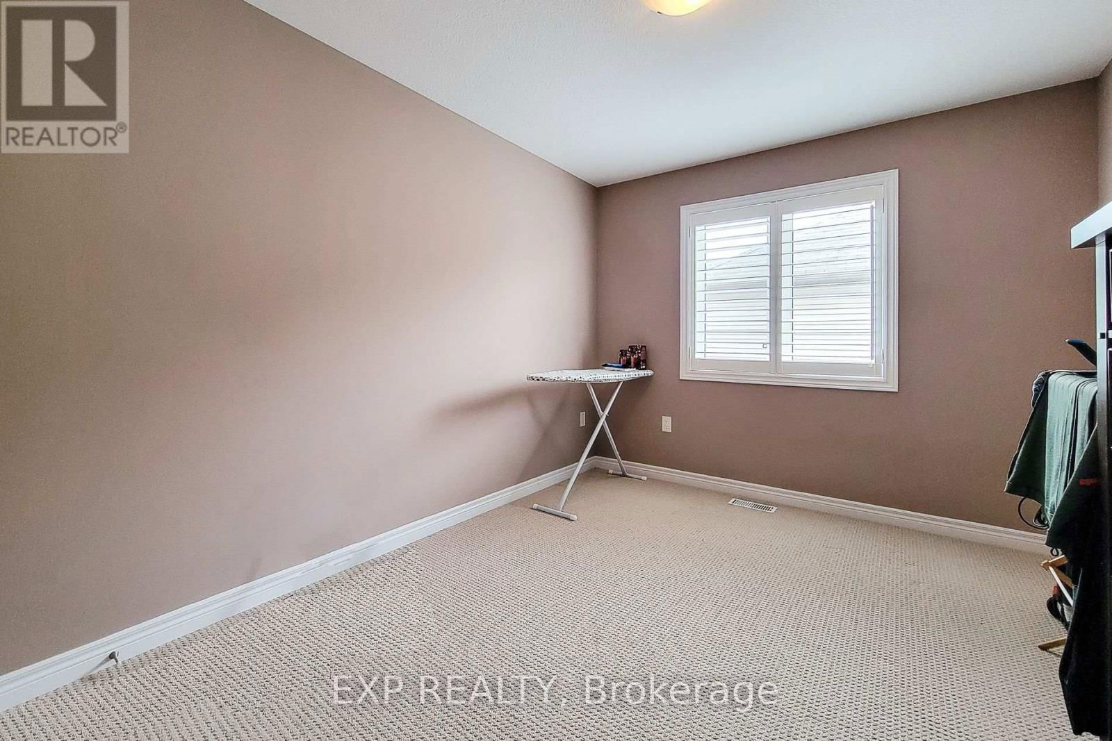 65 ROYAL WINTER DRIVE Image 18